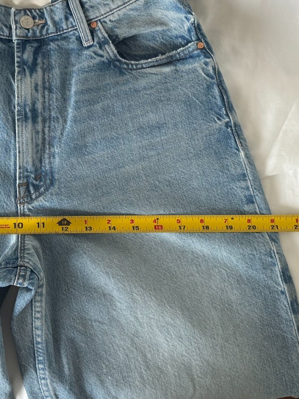 MOTHER High Waisted Spinner Zip Heel Jeans Size 27 - Picture 14 of 14